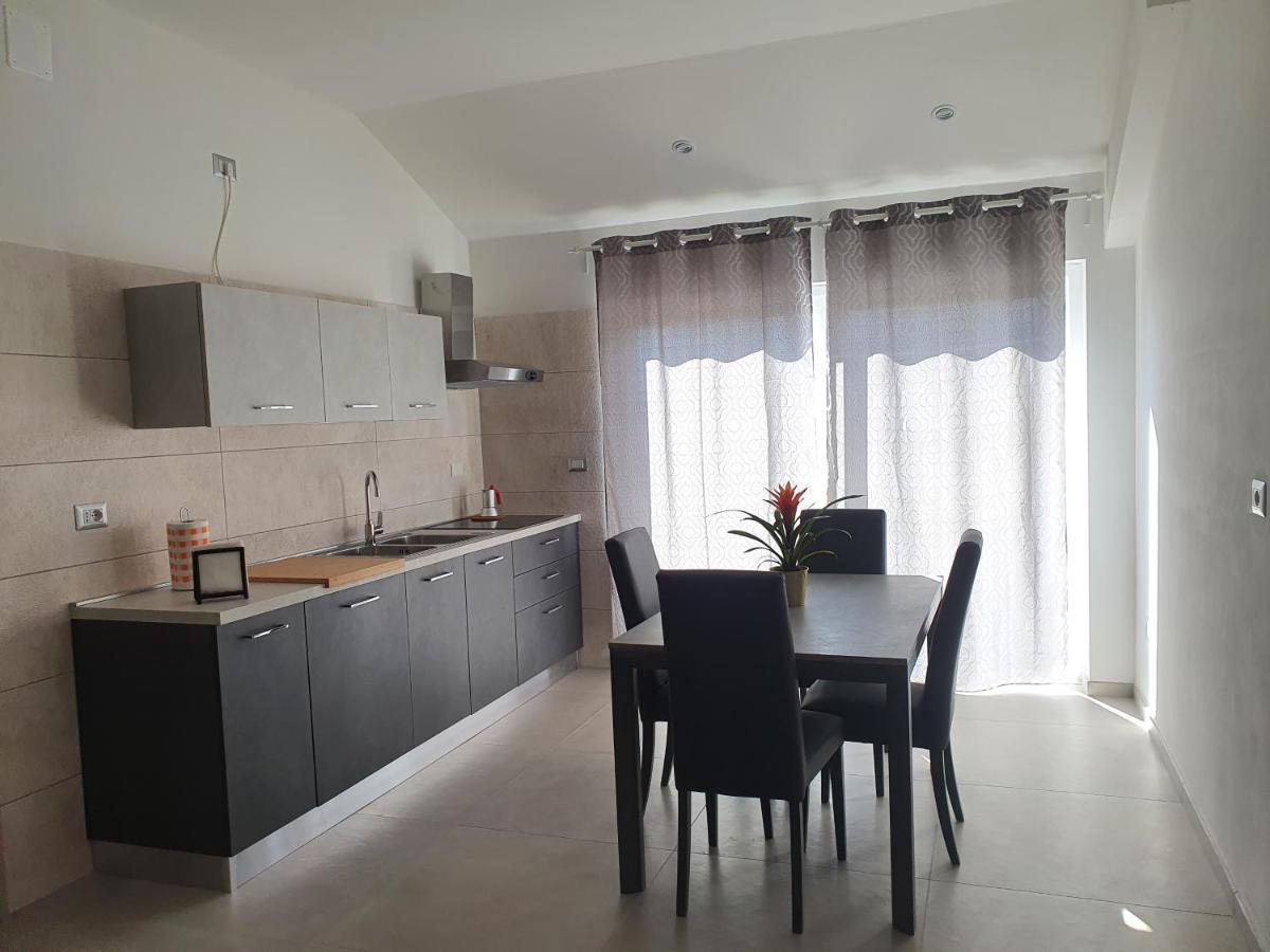 Setteabbracci Suite & Apartments 바로니씨 외부 사진